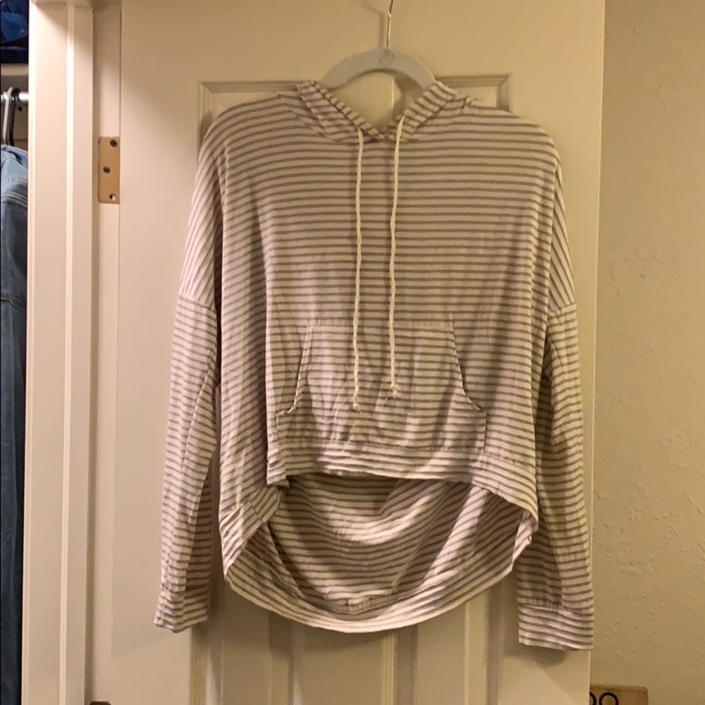 Light sweat shirt